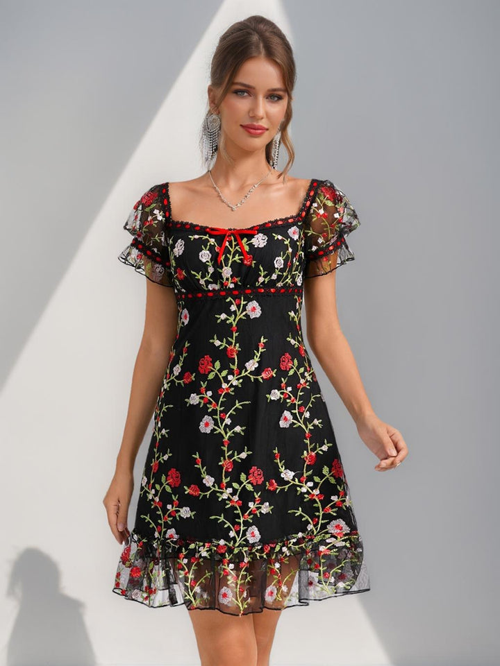 A-Line/Princess Square Puff Sleeves Ruffle Short Homecoming Dresses with Embroidery