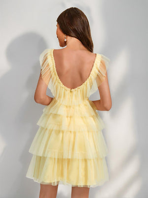 A-Line/Princess V-Neck Tulle Short/Mini Homecoming Dresses with Ruffles