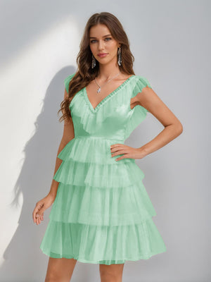 A-Line/Princess V-Neck Tulle Short/Mini Homecoming Dresses with Ruffles
