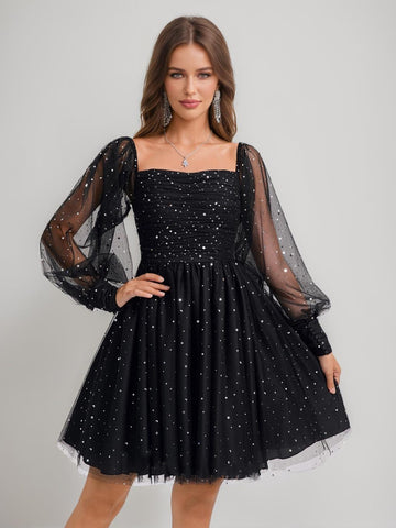 A-Line/Princess Square Long Sleeves Tulle Short Homecoming Dresses with Sequins
