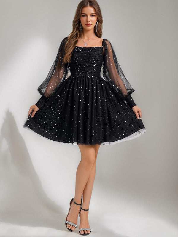 A-Line/Princess Square Long Sleeves Tulle Short Homecoming Dresses with Sequins