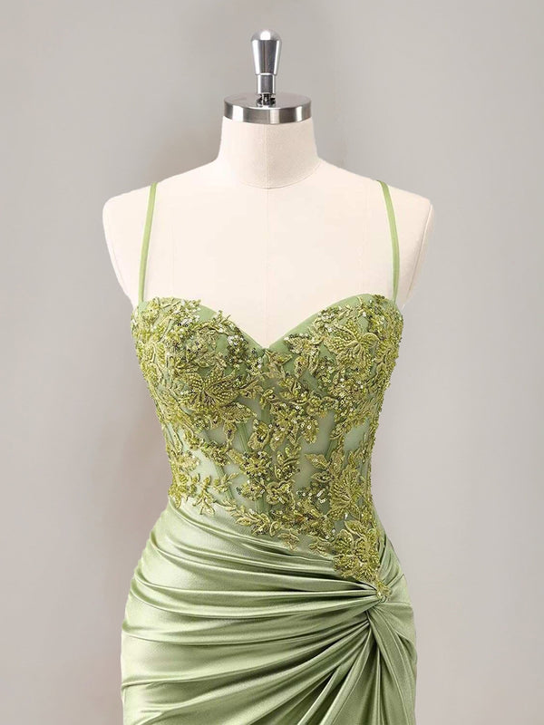 Sheath/Column Spaghetti Straps Sleeveless Ruched Mini Homecoming Dresses With Appliques