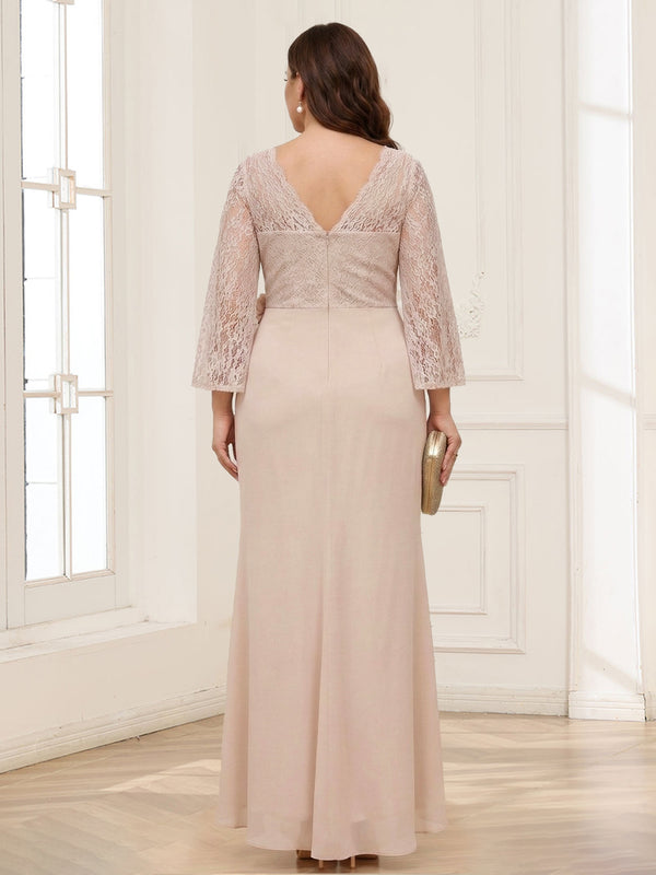 Sheath/Column V-Neck 3/4 Sleeves Plus Size Mother of the Bride Dresses With Lace & 3D Floral