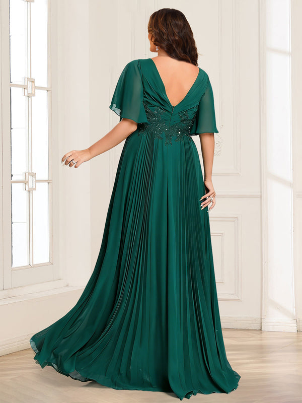 Chiffon A-Line/Princess V-Neck Short Sleeves Plus Size Mother of the Bride Dresses With Sequins & Appliques