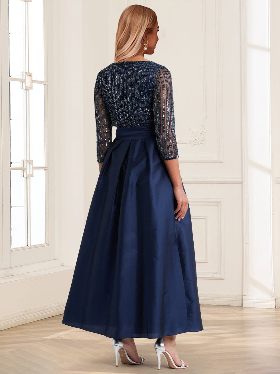 A-Line/Princess Crew Neck 3/4 Sleeves Mother of the Bride Dresses With Belt &amp; Sequins