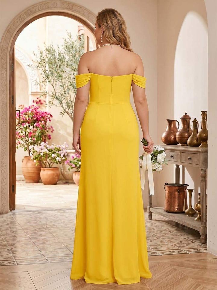 Sheath/Column Cold Shoulder Sleeveless Ruched Plus Size Bridesmaid Dresses with Split Side
