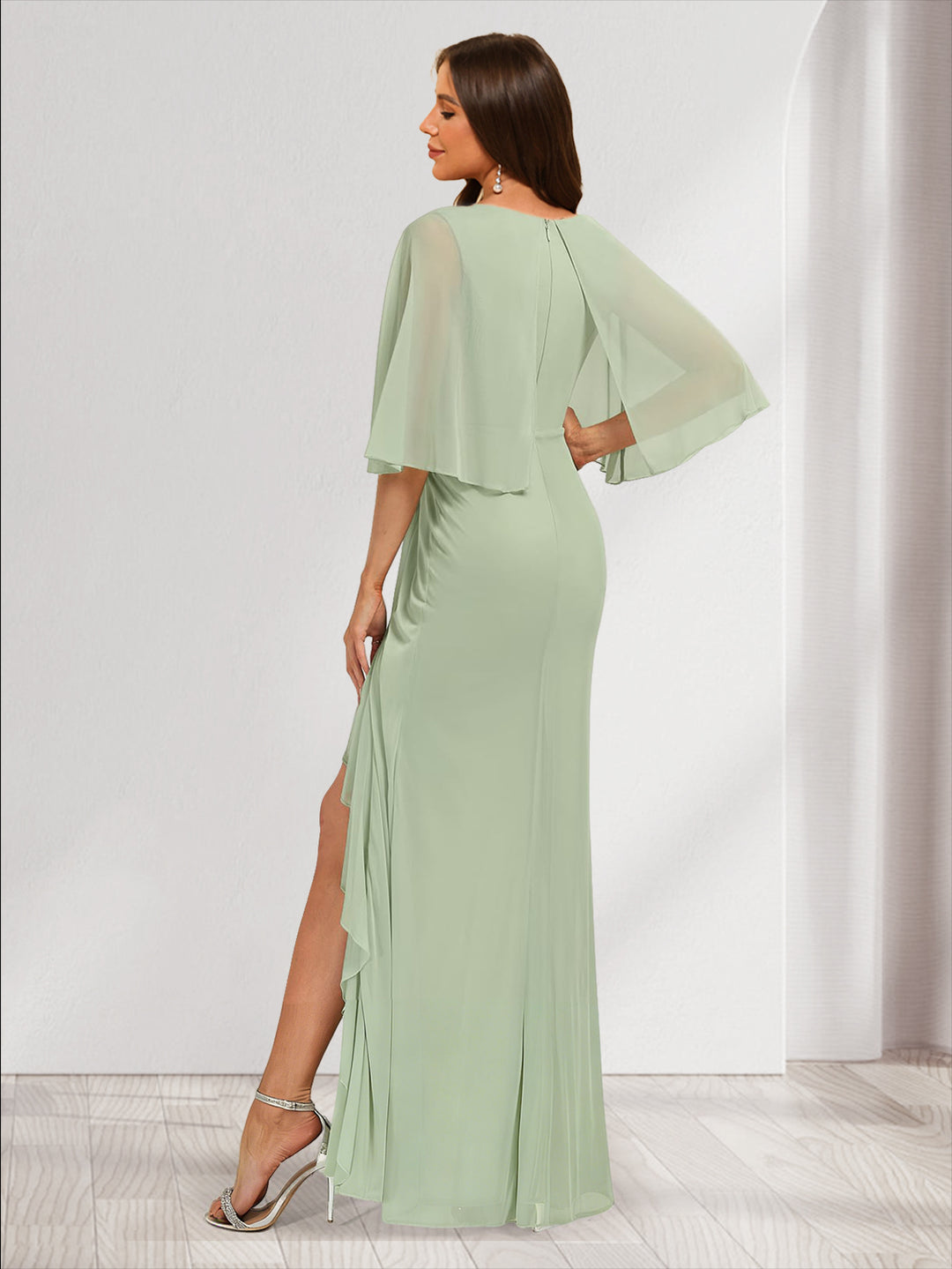 Trumpet/Mermaid V-Neck Half Sleeves Bridesmaid Dresses with Split Side &amp; Ruffles