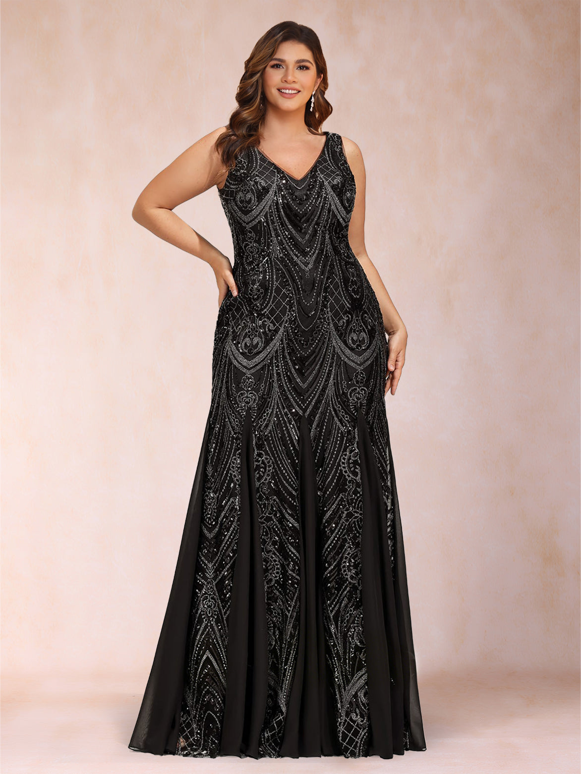 Trumpet/Mermaid V-Neck Sleeveless Plus Size Mother of the Bride Dresses With Sequins