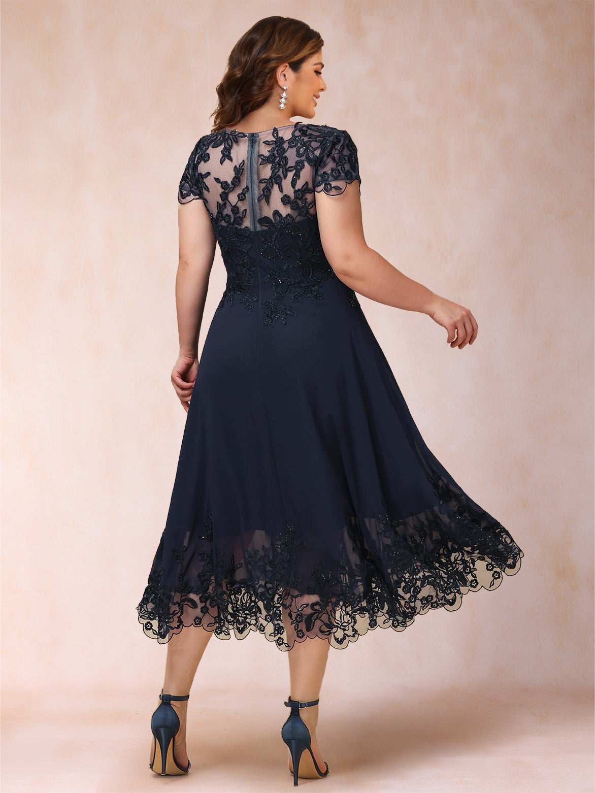 A-Line/Princess Illusion Crew Neck Short Sleeves Plus Size Mother of the Bride Dresses With Appliques & Sequins