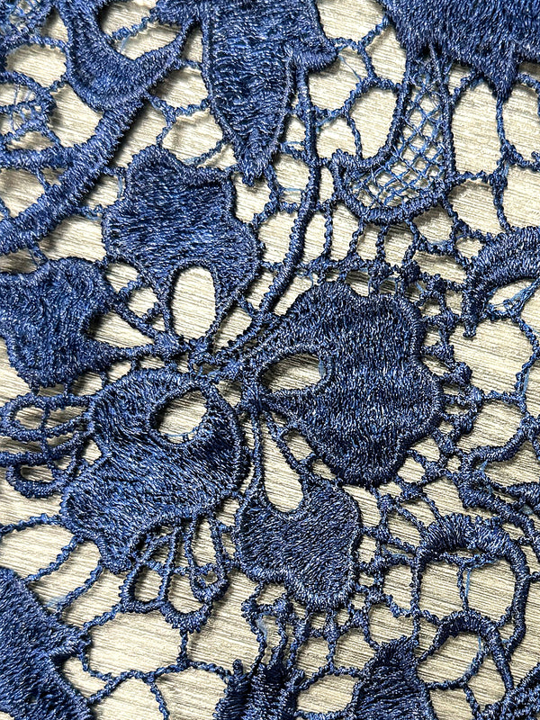 Lace Sheath/Column Crew Neck Half Sleeves Mother of the Bride Dresses