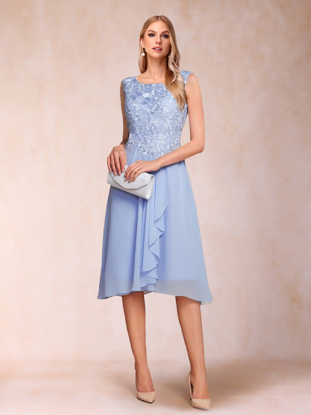 A-Line/Princess Scoop Sleeveless Tea-Length Two Piece Mother of the Bride Dresses with Lace &amp; Appliques