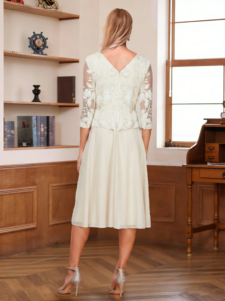 A-Line/Princess Scoop Half Sleeves Tea-Length Mother of the Bride Dresses with Lace&amp;Embroidery