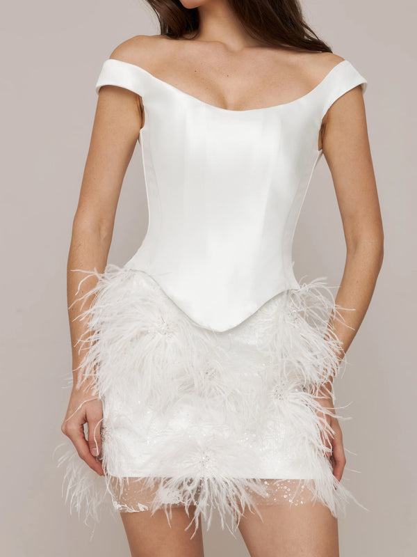 Sheath/Column Off-the-Shoulder Short Sleeves Basque Waist Prom Dresses with Feather