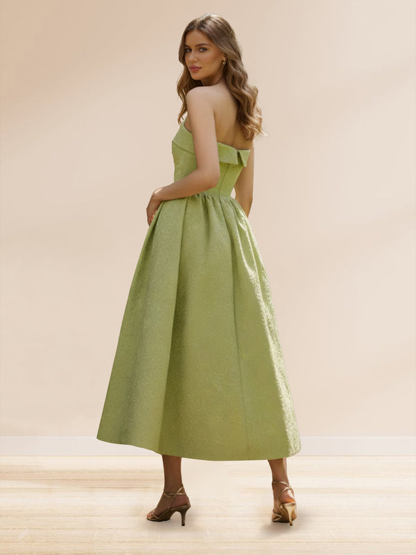 A-Line/Princess Strapless Sleeveless Basque Waist Prom Dresses with Ruched