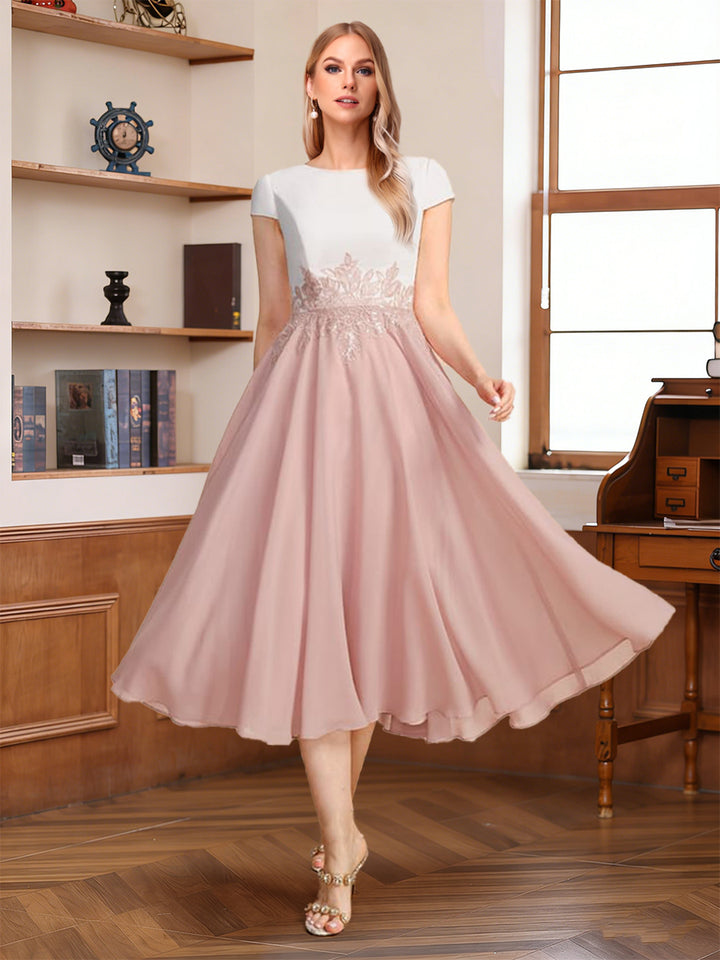 A-Line/Princess Scoop Short Sleeves Tea-Length Mother of the Bride with Applique &amp; Lace