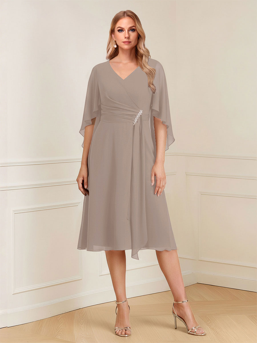 A-Line/Princess V-Neck Half Sleeves Knee-Length Mother of the Bride Dresses with Ruffles &amp; Ruched