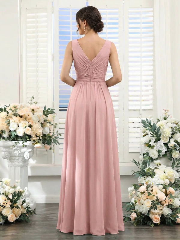 A-Line/Princess Scoop Sleeveless Floor-Length Bridesmaid Dresses with Ruched