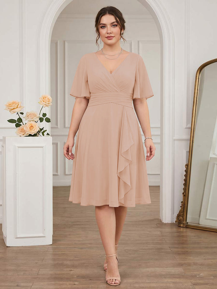 A-Line/Princess V-Neck Short Sleeves Knee-Length Plus Size Bridesmaid Dresses with Ruffles