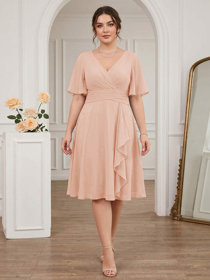 A-Line/Princess V-Neck Short Sleeves Knee-Length Plus Size Bridesmaid Dresses with Ruffles