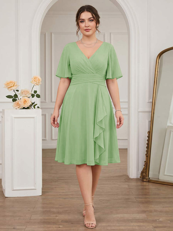A-Line/Princess V-Neck Short Sleeves Knee-Length Plus Size Bridesmaid Dresses with Ruffles