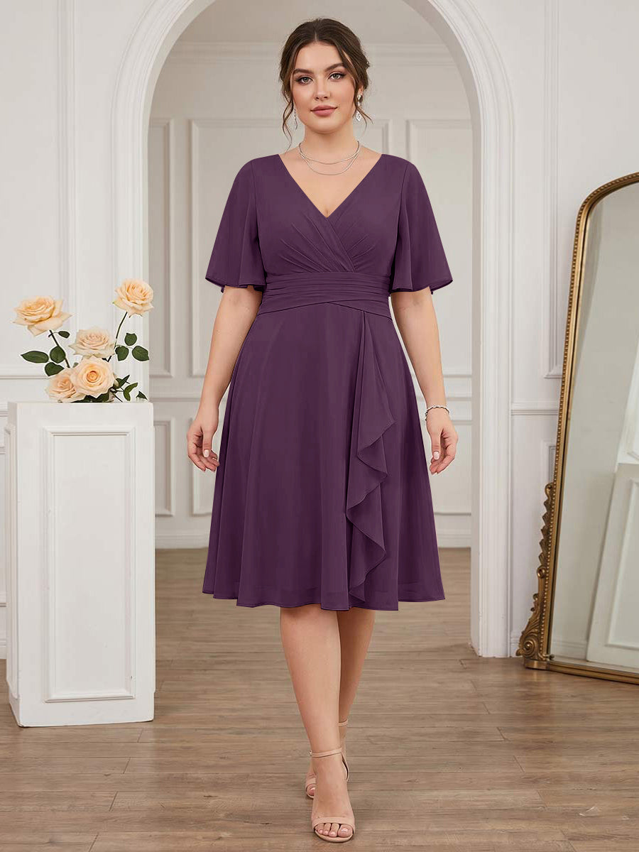 A-Line/Princess V-Neck Short Sleeves Knee-Length Plus Size Bridesmaid Dresses with Ruffles