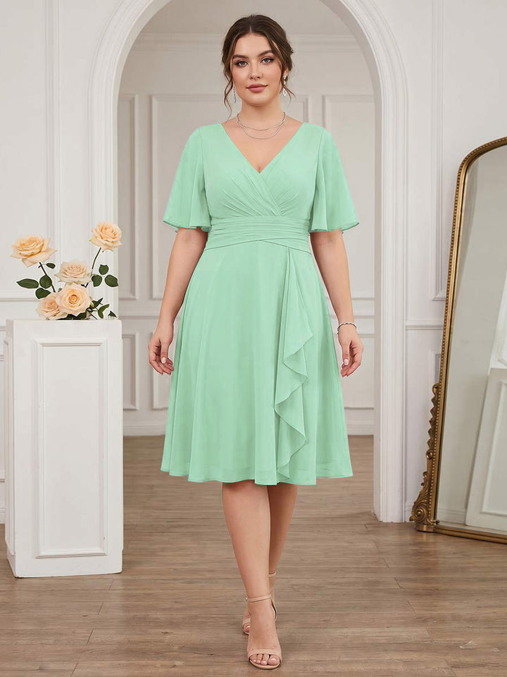 A-Line/Princess V-Neck Short Sleeves Knee-Length Plus Size Bridesmaid Dresses with Ruffles