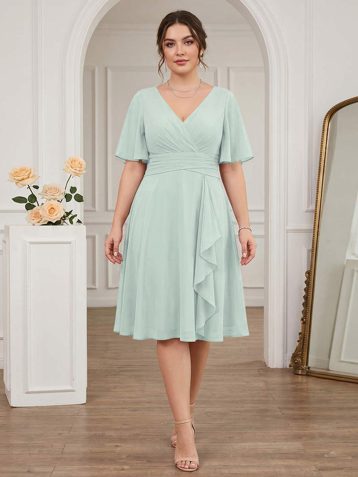 A-Line/Princess V-Neck Short Sleeves Knee-Length Plus Size Bridesmaid Dresses with Ruffles