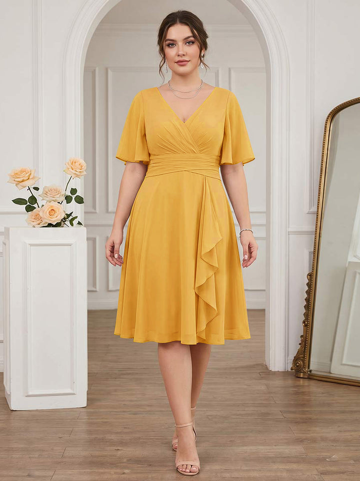A-Line/Princess V-Neck Short Sleeves Knee-Length Plus Size Bridesmaid Dresses with Ruffles