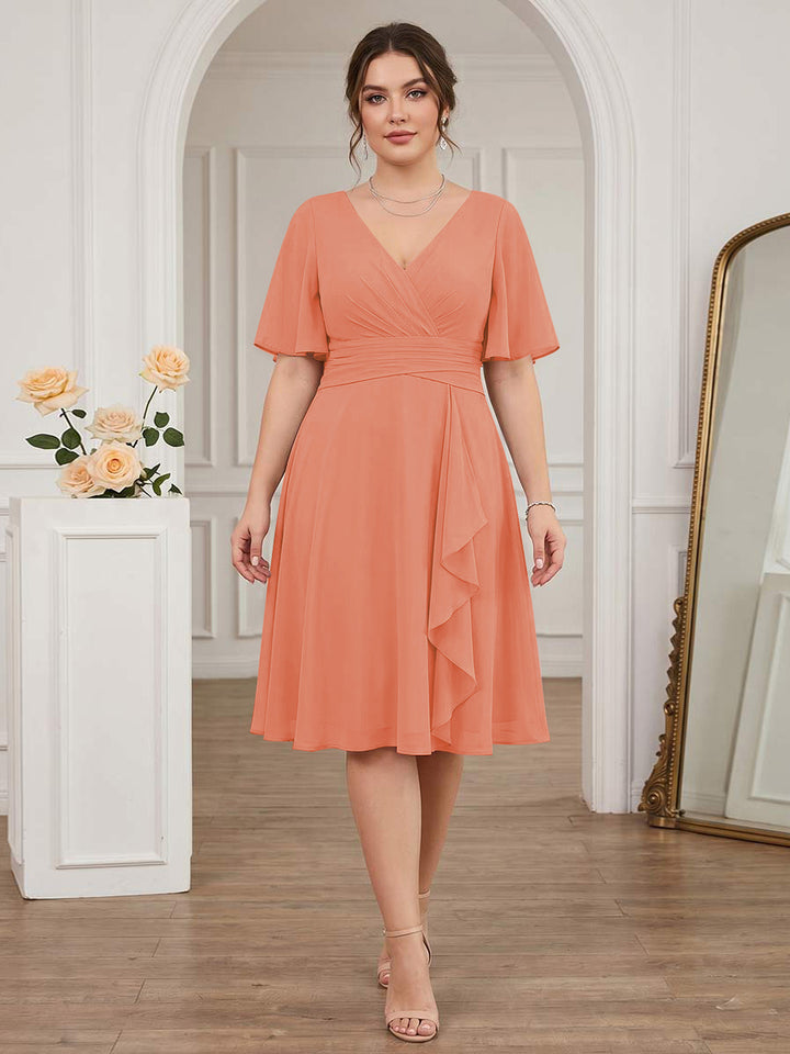 A-Line/Princess V-Neck Short Sleeves Knee-Length Plus Size Bridesmaid Dresses with Ruffles