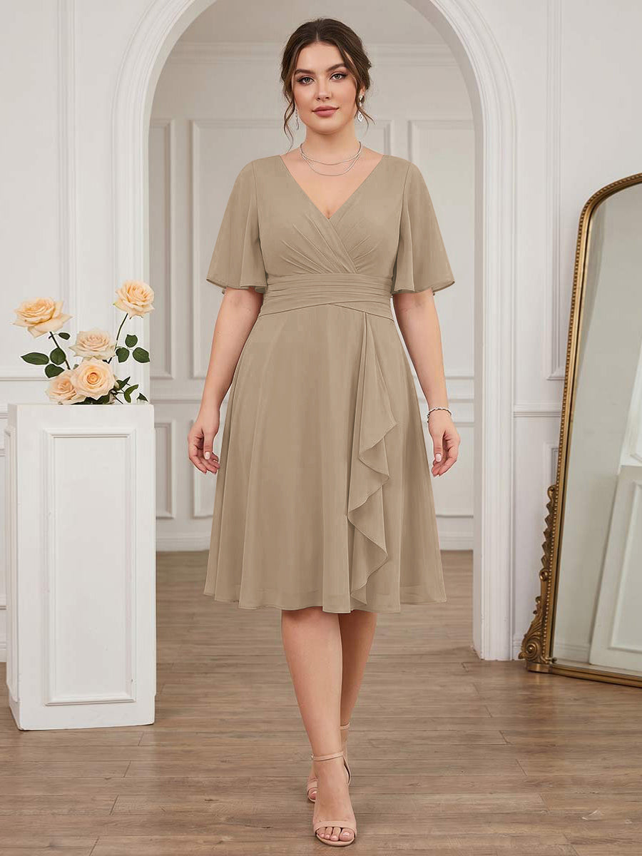 A-Line/Princess V-Neck Short Sleeves Knee-Length Plus Size Bridesmaid Dresses with Ruffles