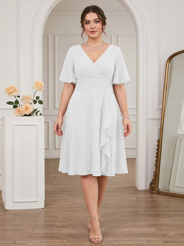A-Line/Princess V-Neck Short Sleeves Knee-Length Plus Size Bridesmaid Dresses with Ruffles