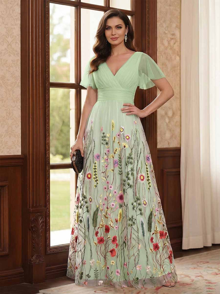 A-Line/Princess V-Neck Short Sleeves Floor-Length Mother of the Bride Dresses with Appliques