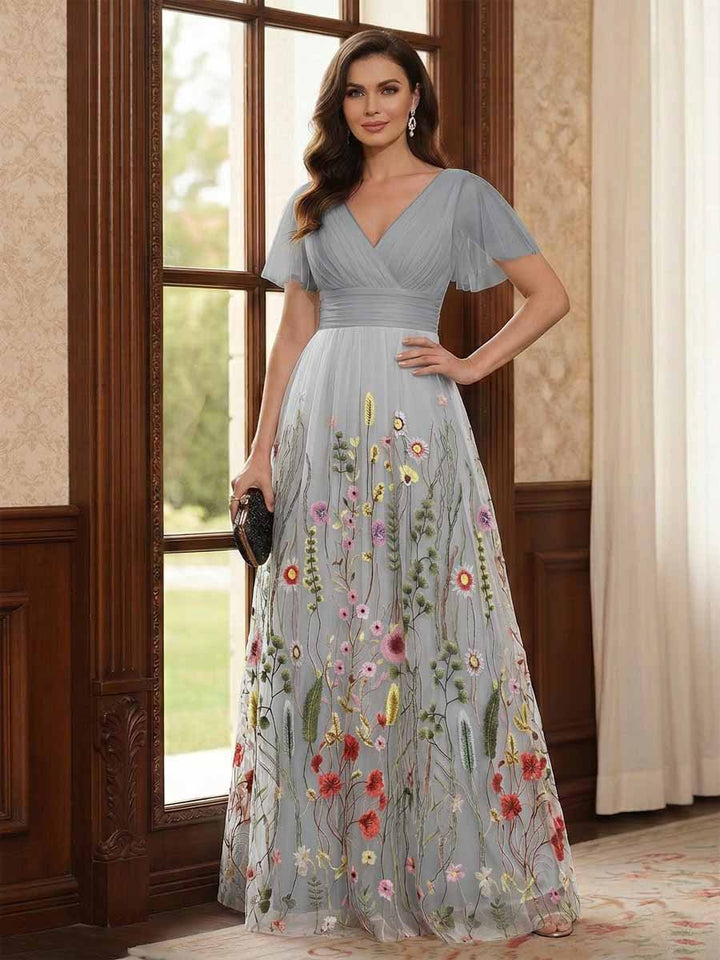 A-Line/Princess V-Neck Short Sleeves Floor-Length Mother of the Bride Dresses with Appliques