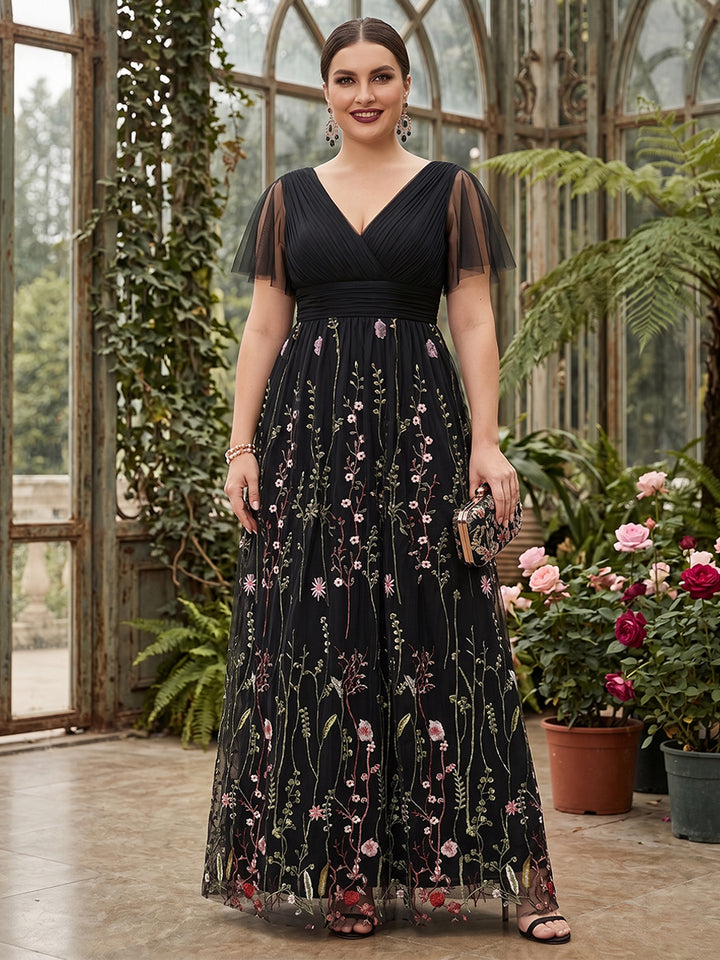 A-Line/Princess V-Neck Short Sleeves Floor-Length Plus Size Mother of the Bride Dresses with Appliques