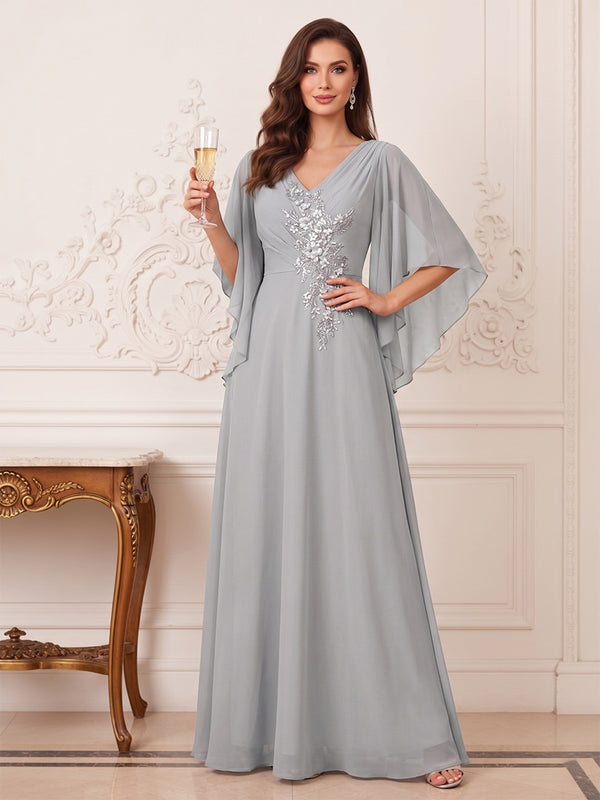 A-Line/Princess V-Neck Half Sleeves Floor-Length Mother of the Bride Dresses with Appliques & Lace