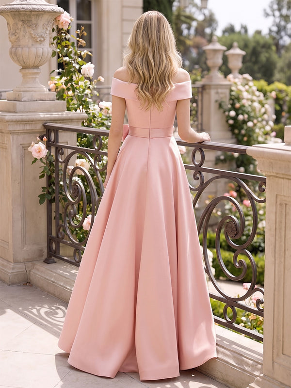 A-Line/Princess Off-The-Shoulder Short Sleeves Sweep Train Mother of the Bride Dresses with Applique & Lace