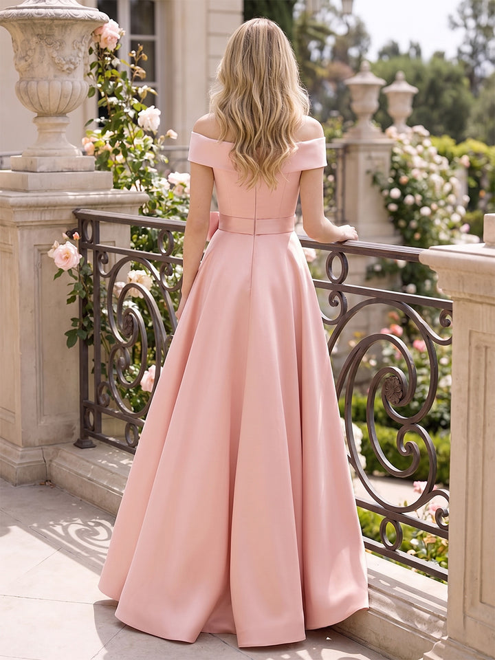 A-Line/Princess Off-The-Shoulder Short Sleeves Sweep Train Mother of the Bride Dresses with Applique &amp; Lace