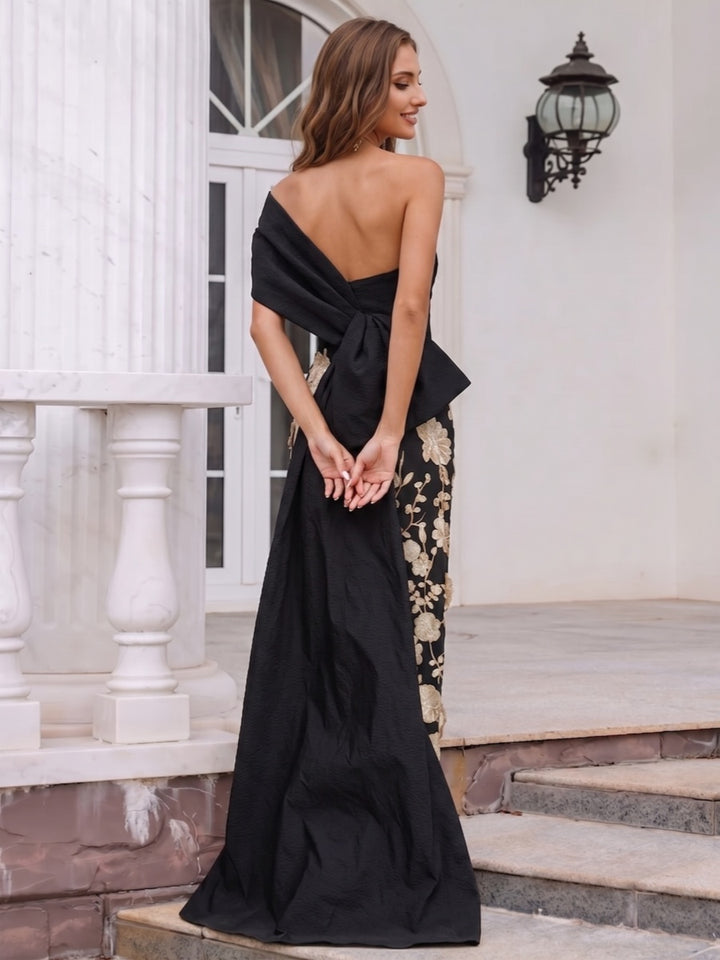 Sheath/Column Off-the-Shoulder Sleeveless Tea-Length Cocktail Dresses With Embroidery &amp; Bowknot