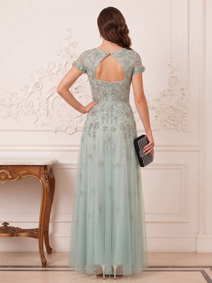 A-Line/Princess V-Neck Short Sleeves Floor-Length Mother of the Bride Dresses with Appliques & Lace