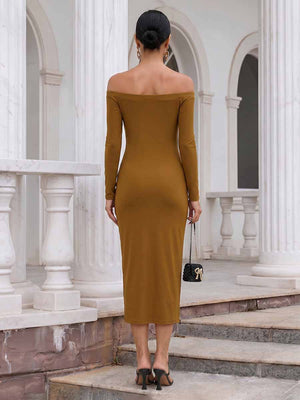 Sheath/Column Off-the-Shoulder Long Sleeves Tea-Length Cocktail Dresses With Rhinestone & Ruched