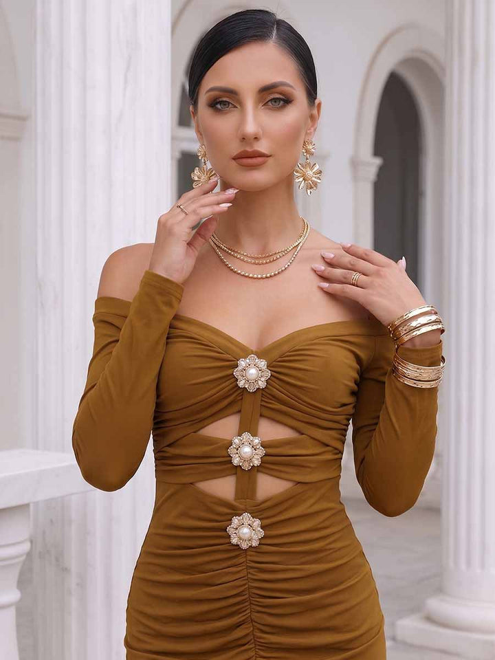Sheath/Column Off-the-Shoulder Long Sleeves Tea-Length Cocktail Dresses With Rhinestone &amp; Ruched