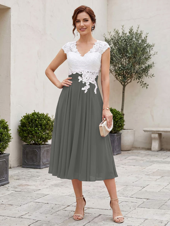 A-Line/Princess V-Neck Short Sleeves Tea-length Mother of the Bride Dresses with Applique &amp; Pleats