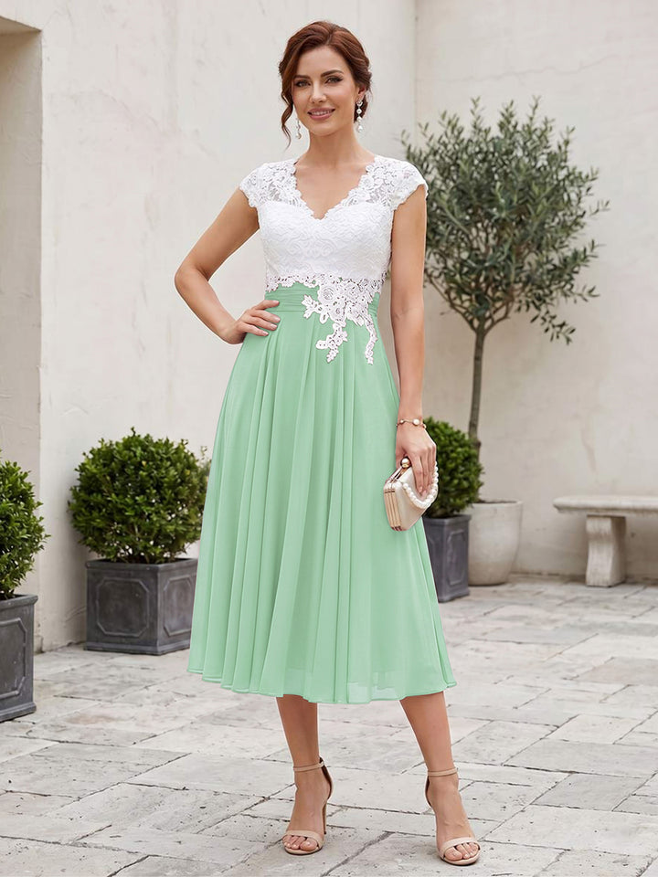 A-Line/Princess V-Neck Short Sleeves Tea-length Mother of the Bride Dresses with Applique &amp; Pleats
