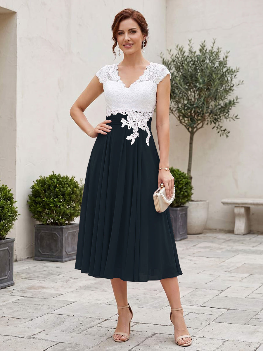 A-Line/Princess V-Neck Short Sleeves Tea-length Mother of the Bride Dresses with Applique &amp; Pleats