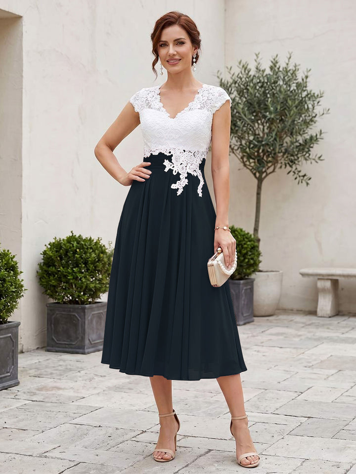 A-Line/Princess V-Neck Short Sleeves Tea-length Mother of the Bride Dresses with Applique &amp; Pleats