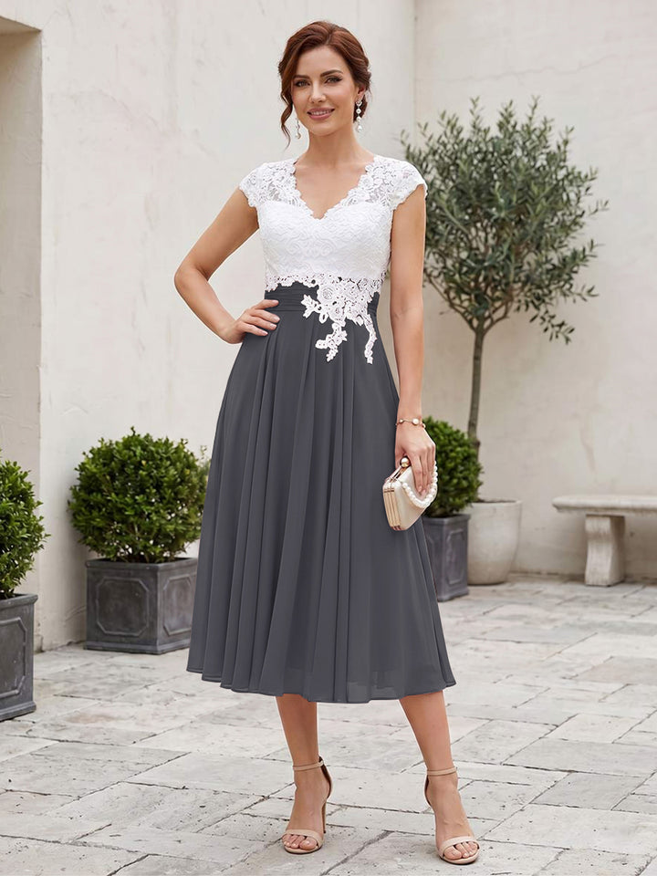 A-Line/Princess V-Neck Short Sleeves Tea-length Mother of the Bride Dresses with Applique &amp; Pleats