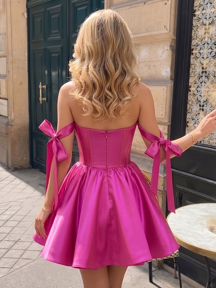 A-Line/Princess Sweetheart Sleeveless Short/Mini Homecoming Dresses with Bowknot &amp; Pleats