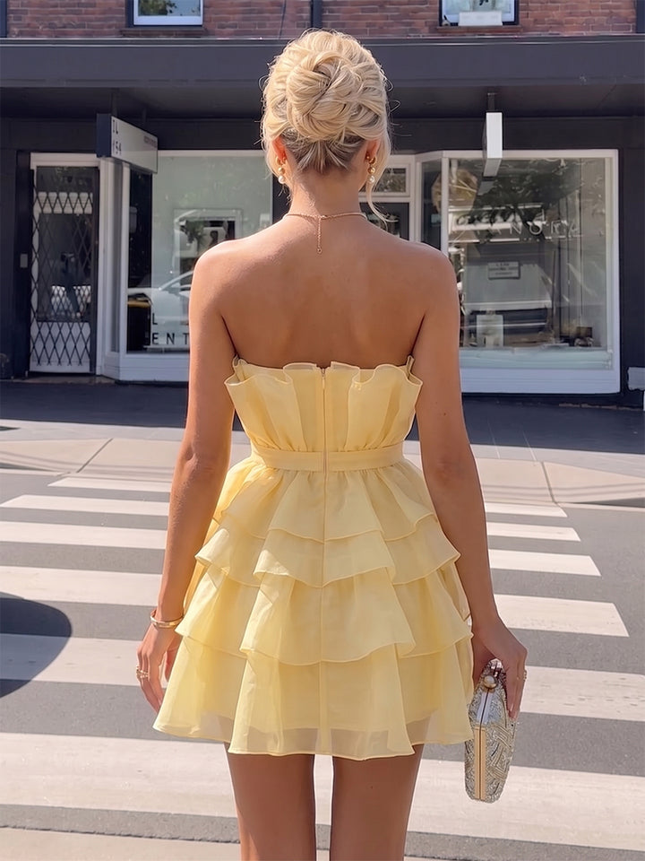 A-Line/Princess Strapless Sleeveless Short/Mini Homecoming Dresses With Ruffles