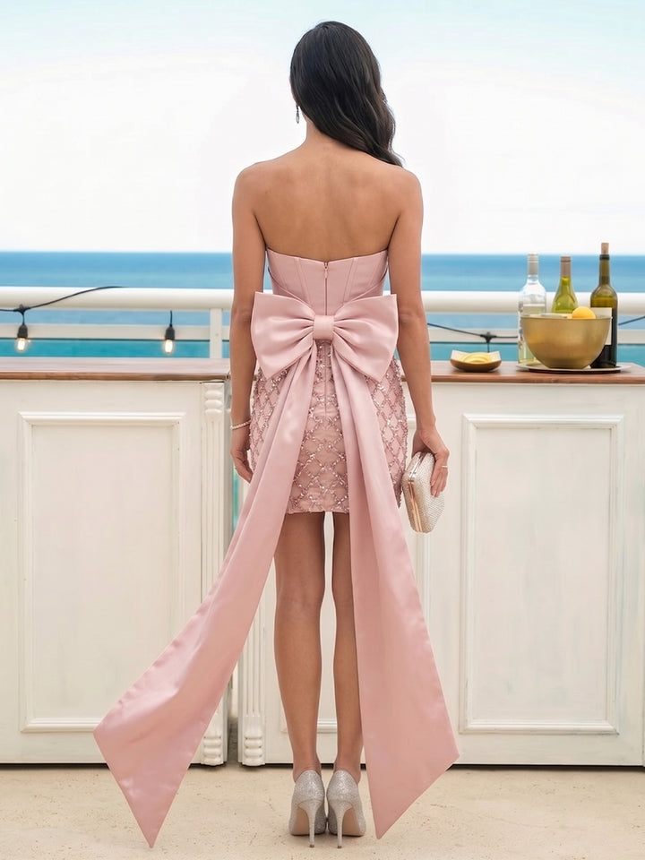 A-Line/Princess Strapless Sleeveless Short/Mini Homecoming Dresses With Sequins &amp; Bowknot