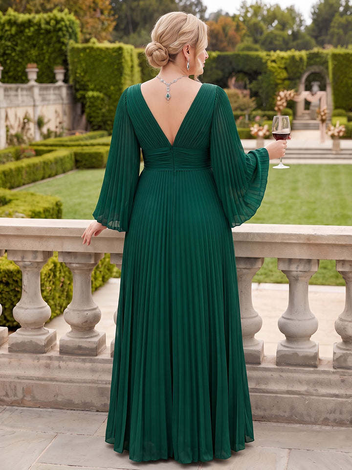 A-Line/Princess V-Neck Sleeveless Chiffon Floor-Length Plus Size Bridesmaid Dresses with Pleats